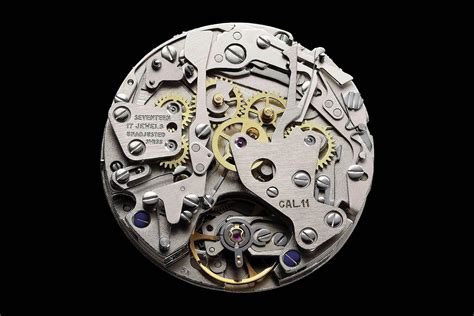 mouvement breitling 11|The History of the Iconic Calibre 11 (and its Evolution).